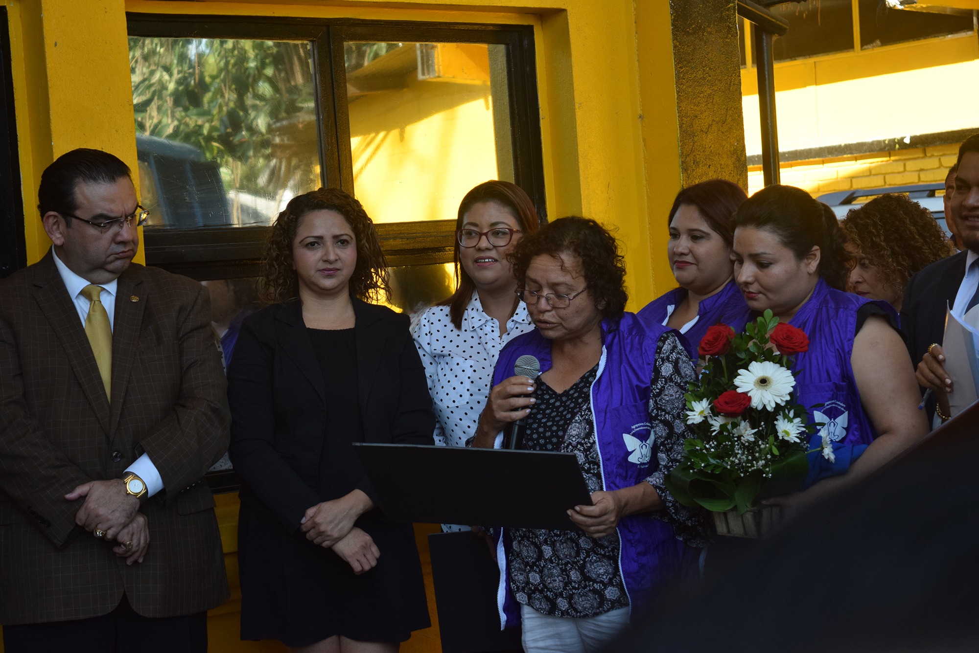 Lobby pro aborto de El Salvador otorga reconocimiento a Ministerio de Juticia